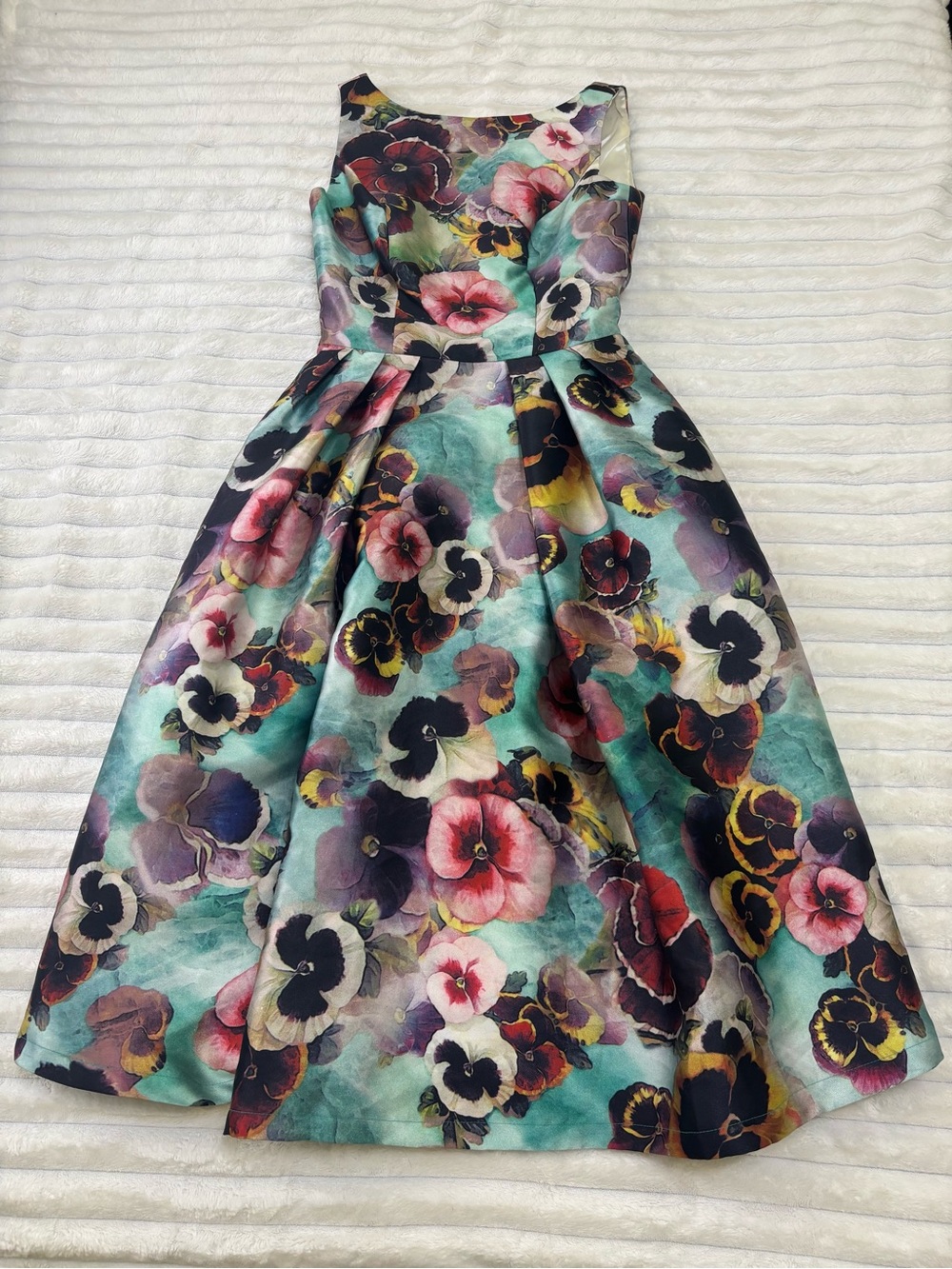 Chi Chi London Alyssa floral pansy dress sz 8 | garden wedding cocktail midi 50s - Picture 6 of 15